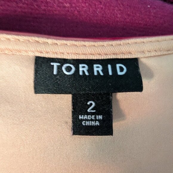 Red and Nude top Torrid - Picture 2 of 2